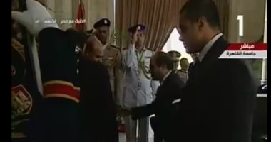 السيسي يصل جامعة القاهرة للمشاركة فى فعاليات اليوم الثانى لمؤتمر الشباب