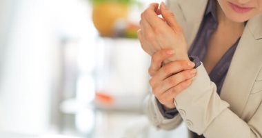 ايدك بتنمل على طول.. 10 أسباب هتقولك ليه وتعمل ايه
