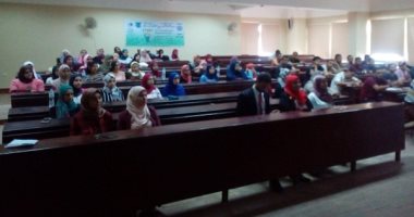 صور.. ورشة عمل "مركز المعلومات الدوائية" بجامعة الفيوم