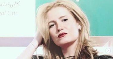 شعرها محيرها.. "هنا شيحة" تسأل جمهورها عن اللوك الأفضل لها - صور