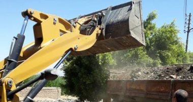 رفع 150 طن قمامة ومخلفات صلبة من نجع أبو ستيت بمركز البلينيا بسوهاج