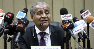 وزير التموين: رسائل على المحمول لتصحيح البيانات وهذه طرق تسجيل المواليد.. صور