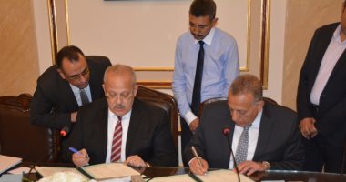 محافظ الجيزة: نسعى لحل مشكلة زيادة أعداد المتقدمين للمدارس التجريبية