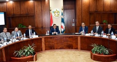 البترول: فرص استثمارية جديدة للبحث والاستكشاف بالبحر الأحمر وغرب المتوسط