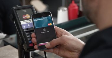 تقرير: Apple Pay تهيمن على سوق خدمات الدفع الإلكترونى