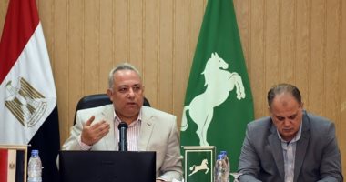 محافظ الشرقية يستعرض موقف الحملة الميكانيكية للمراكز