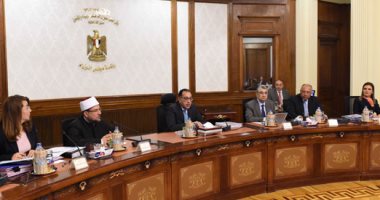 رئيس الوزراء يوجه بسرعة العمل على تخفيض الدين العام وتحقيق معدل نمو مرتفع