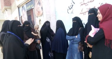 صور.. فحوصات لـ60 سيدة خلال برنامج تنظيم الأسرة والصحة الإنجابية ببلطيم