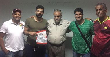 شاهد ..دمياط يضم نجل مجدي عبدالغني لمدة موسم