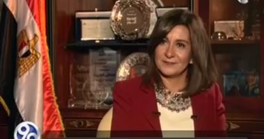 نبيلة مكرم: أرقامى متواجدة مع كل الجاليات المصرية بالخارج وأرد عليهم شخصيًا