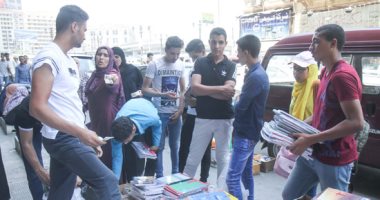 ضبط 100 ألف كتاب دراسي دون تفويض 