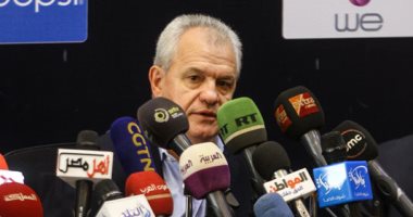 أجيرى يشاهد مباراة الأهلى والترجى التونسى بأحد فنادق الإسكندرية