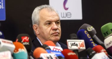 أجيرى ينقل مران المنتخب للملعب الفرعى ببرج العرب ويكتفى بفترة واحدة