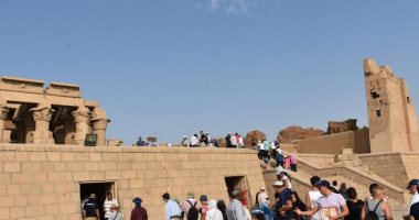 صور.. مراسى معابد كوم أمبو وإدفو تستقبل 27 باخرة سياحية بأسوان