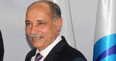 وزير الطيران المدنى يفاجئ مطار الغردقة بجولة تفقدية