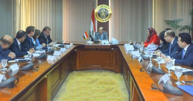 وزير التجارة يستقبل وفد من "العمل الدولية" لمناقشة تعزيز تنافسية الشركات