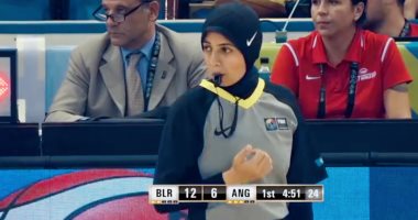 ع المسطرة والصفارة.. سارة أول حكم مصرية محجبة فى بطولة كأس العالم للسلة