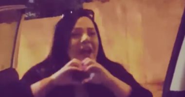 اللياقة أهم من الرشاقة.. شيماء سيف تشارك فى تحدى كيكى "فيديو"