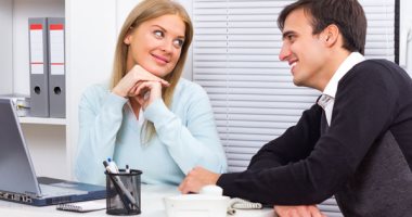 5 علامات هتقولك إعجابك بشخص تحول لجنون ولا لأ.. وطبيب نفسى: سيطرى على نفسك 