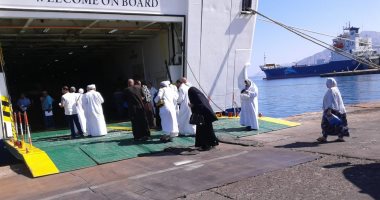 صور.. انطلاق أولى رحلات الحج البرى بميناء نويبع