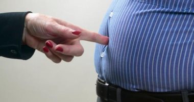 حافظ على صحتك.. الكرش يجعلك أكثر عرضة للإصابة بالخرف