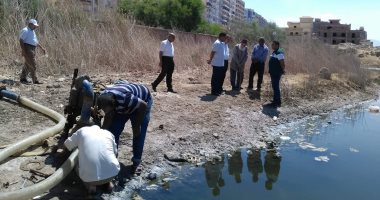 استجابة لـ"اليوم السابع".. سحب مياه الصرف من مقابر السويس بعد غرقها