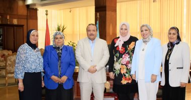 رئيس جامعة طنطا يهنئ أساتذة الطب بمناصبهم الجديدة