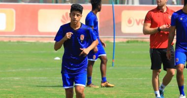سوبر كورة يفجر بالصوت أزمة لاعب الأهلي مع كبير المشجعين بسبب العمولة