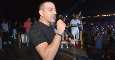 محمد دياب يشعل الساحل الشمالى فى حفل غنائى بأجواء صيفية 