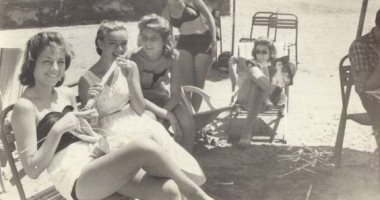 صور.. مايوهات مصر زمان.. رقة وشياكة ومسابقات لاختيار "ملكة المايوه"