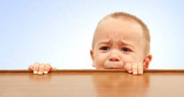 9 مفاتيح سحرية تساعدك فى علاج  طفلك "الخواف" 