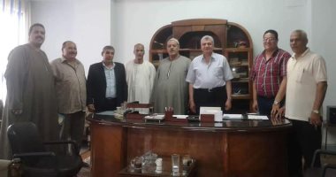 نقيب فلاحى بنى سويف يطالب الرى برفع المخلفات من مياه الترع