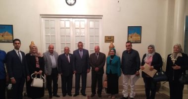 مبادرة بين الجيزة والنقابات المهنية لزراعة المدارس بأشجار مثمرة