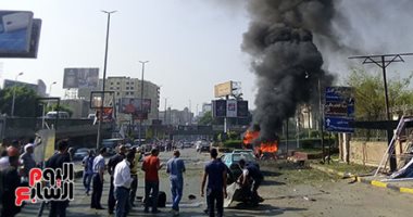 تفحم سيارتين بمطلع كوبرى أكتوبر بالدقى 