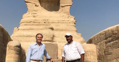 وزير خارجية إيطاليا يزور مركب خوفو والمتحف الكبير والأهرامات.. صور