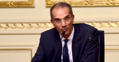 وزير الاتصالات يعلن توقيع بروتوكول مع البنك المركزى للكارت الموحد للمواطن قريبا