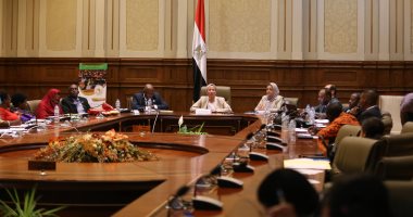 بدء لقاء وزيرة البيئة مع وفد زراعة البرلمان الأفريقى حول التغيرات المناخية