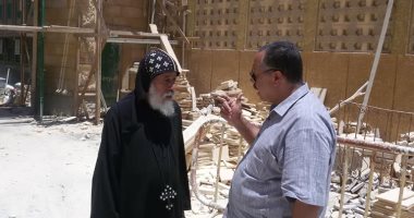 صور.. رفع إشغالات الطرق تزامنا مع احتفالات دير العذراء بدرنكة فى أسيوط
