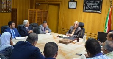 محافظ الإسماعيلية يناقش الآليات التنفيذية لدعم التعاون مع بنك مصر