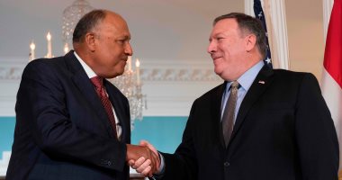 واشنطن تبعث من القاهرة رسائل طمأنة للحلفاء.. وزير خارجية أمريكا يطرح رؤية حل أزمات المنطقة.. مباحثات مع "شكرى" حول الانسحاب من سوريا.. قضية فلسطين تتصدر جدول الأعمال.. وتقليم أظافر إيران أبرز الملفات