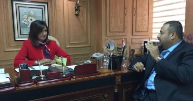 وزيرة الهجرة تلتقى العالم المصرى هشام العسكرى لبحث نتائج مؤتمر مصر تستطيع 