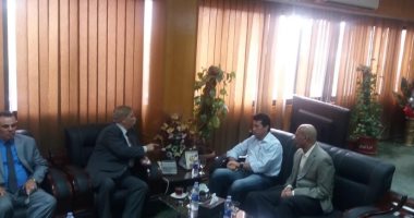 وزير الشباب يصل الإسماعيلية لتفقد مشروع النادى الاجتماعى للإسماعيلى