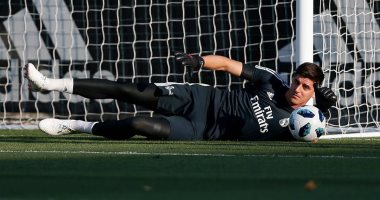 استبعاد كورتوا من حراسة ريال مدريد بالسوبر الأوروبى