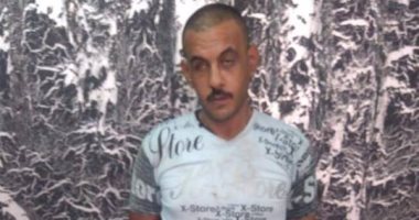 القبض على عاطل سرق محل هواتف بالإكراه وبحوزته مواد مخدرة بعزبة النخل