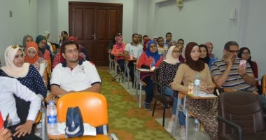 نقابة الصيادلة تنظم ندوة لخريجيها الجدد للتعريف بالعمل الحكومى