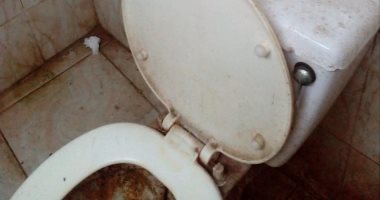 صور.. تدهور دورات المياه باستراحة مرضى الكلى بالقصر العينى فى أسيوط