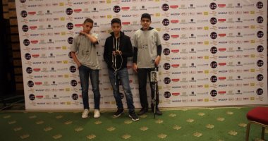 أنا عيونك.. طلاب ثانوى يبتكرون عصا للمكفوفين تحدد مكانهم وتوجههم أثناء المشى
