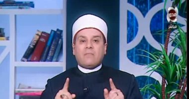 فيديو.. مظهر شاهين لـ"زوج حلا شيحة": الحفاظ على تماسك الأسرة أهم من الحجاب
