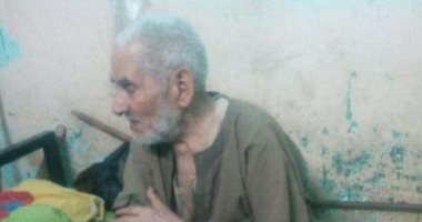 "التضامن" ترسل فريقا لصيانة غرفة مسن المطرية الكفيف وتدعمه بأثاث جديد