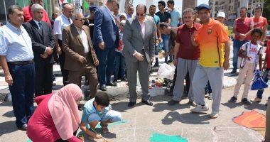 محافظ الدقهلية يعطى اشارة البدء لفاعليات اليوم العالمى للشباب 